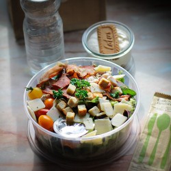 Lunch box salade et dessert