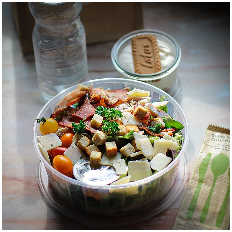 Lunch box salade et dessert